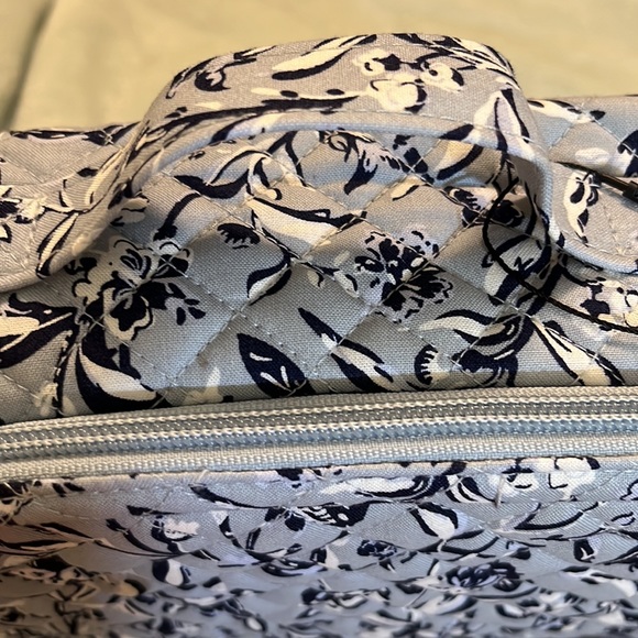 VERA BRADLEY Deluxe Travel organizer. NWT - Picture 13 of 14